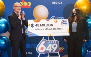 Niña que donó sus ahorros para ayudar en terremoto de Haití ganó $170 mil millones en la lotería 