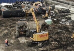 Investigan a operadora ferroviaria por descarrilamiento en Estados Unidos