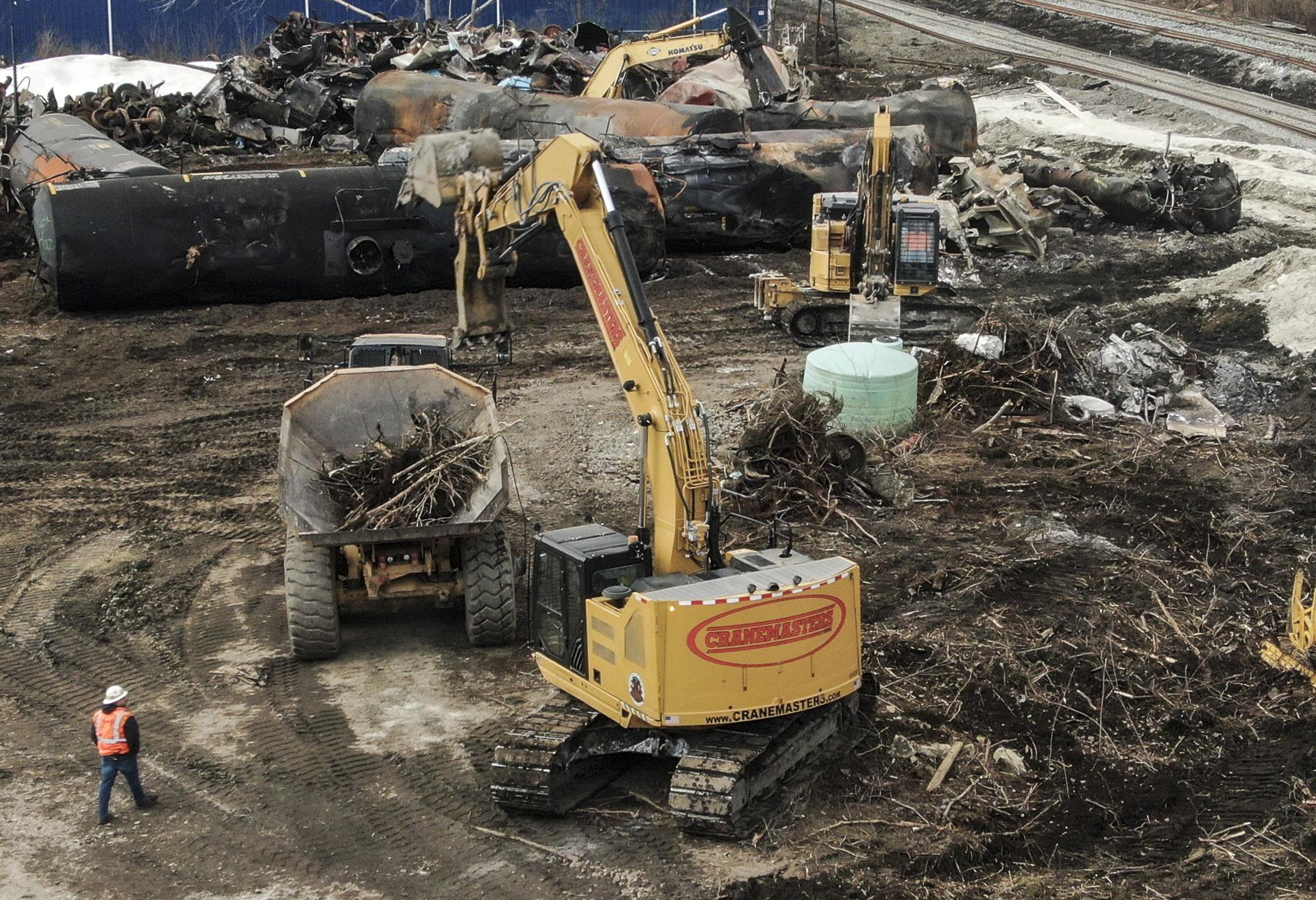 Investigan a operadora ferroviaria por descarrilamiento en Estados Unidos