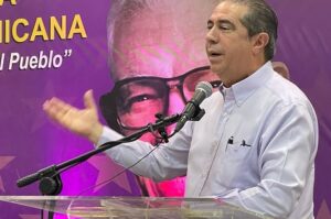 avier García anuncia aspiración nominación presidencial