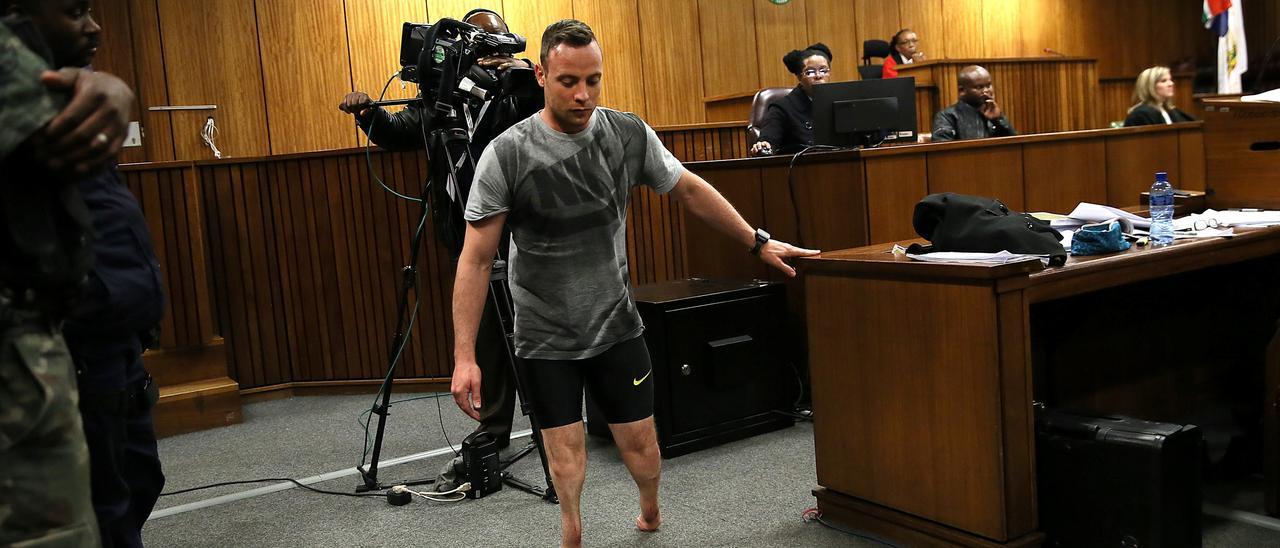 Oscar Pistorius opta por la libertad condicional tras asesinato de su novia en 2013