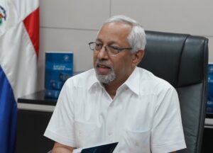 Educación no incinerará libros; dice los compraron en momento inoportuno