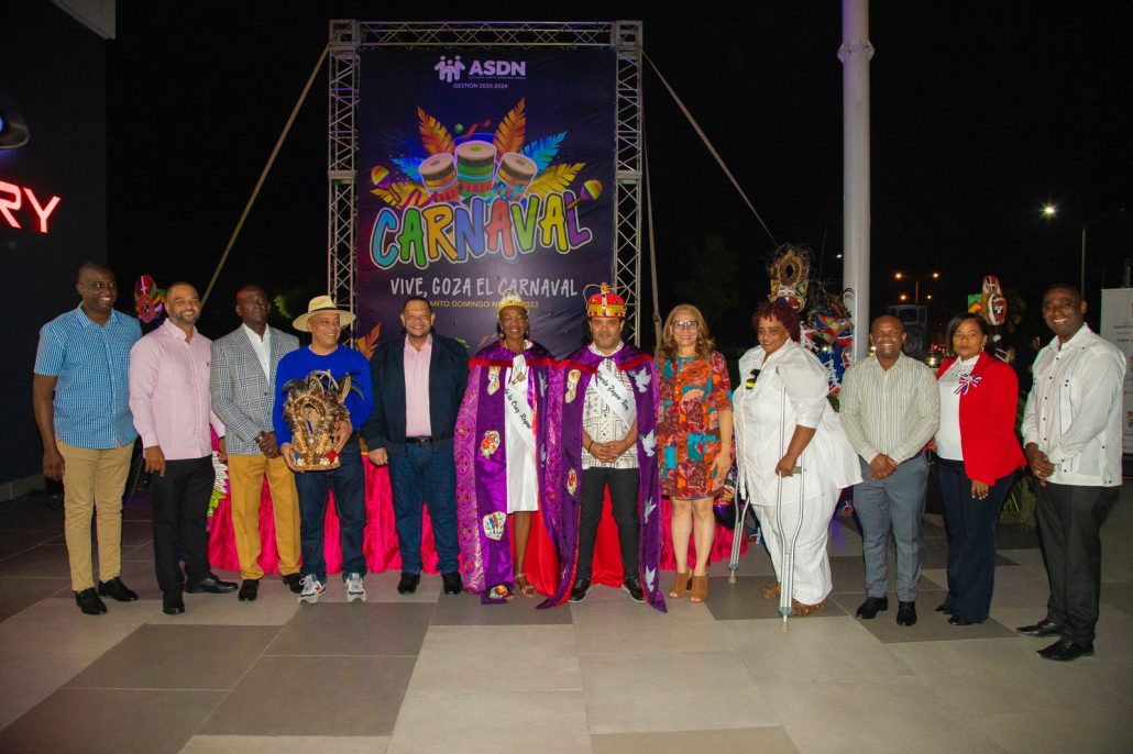 Alberto zayas y Soneida de la Cruz serán reyes del carnaval de SDN este 26 de marzo