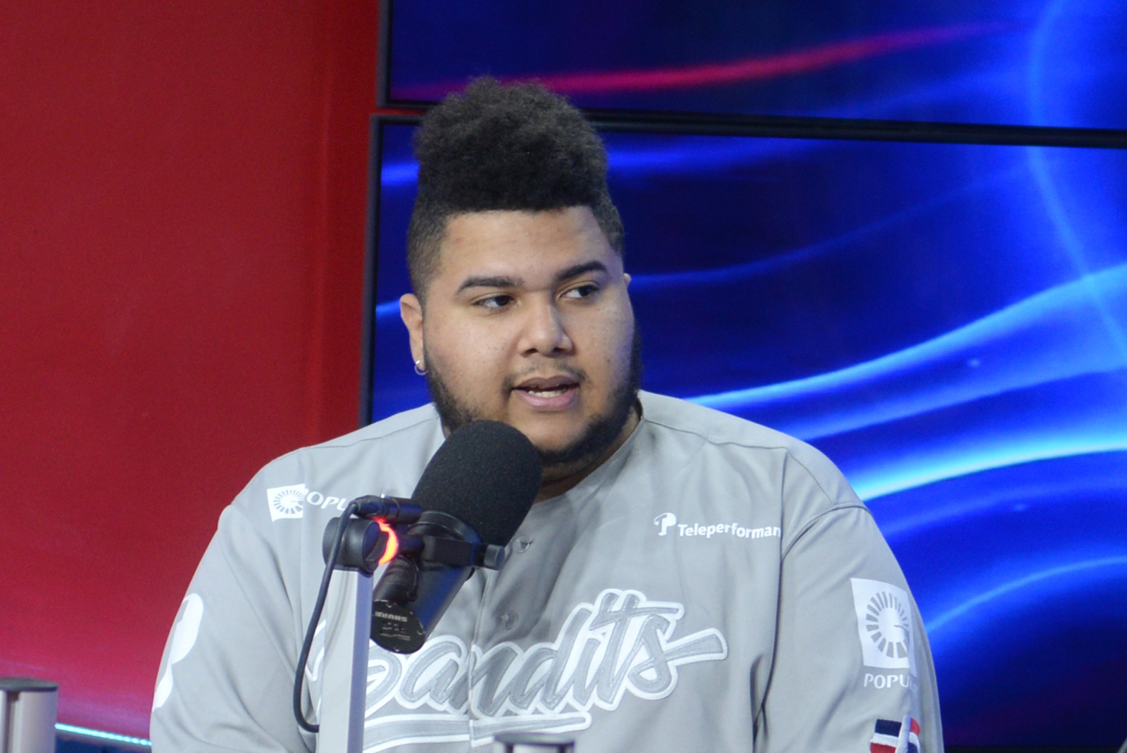 Saúl Mena, el dominicano que recorre el mundo y triunfa como jugador de videojuegos