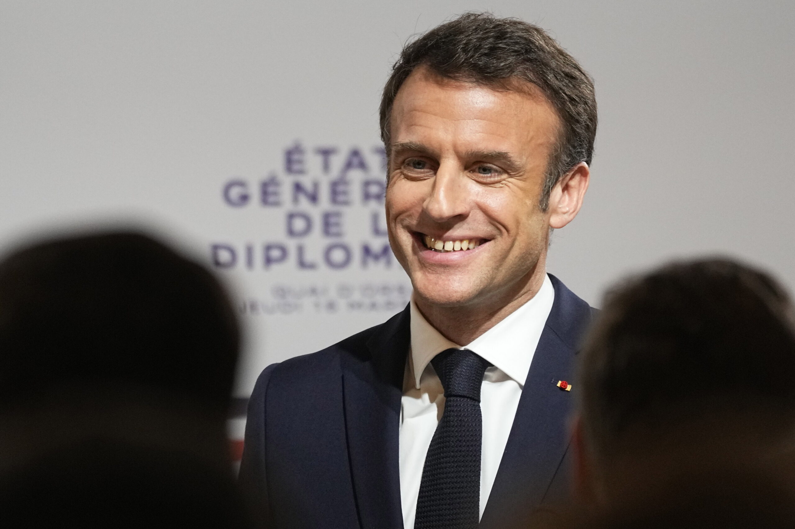 Macron canta 'cumpleños feliz' a un veterano estadoudense que cumple 101 años en Francia. Foto fuente externa