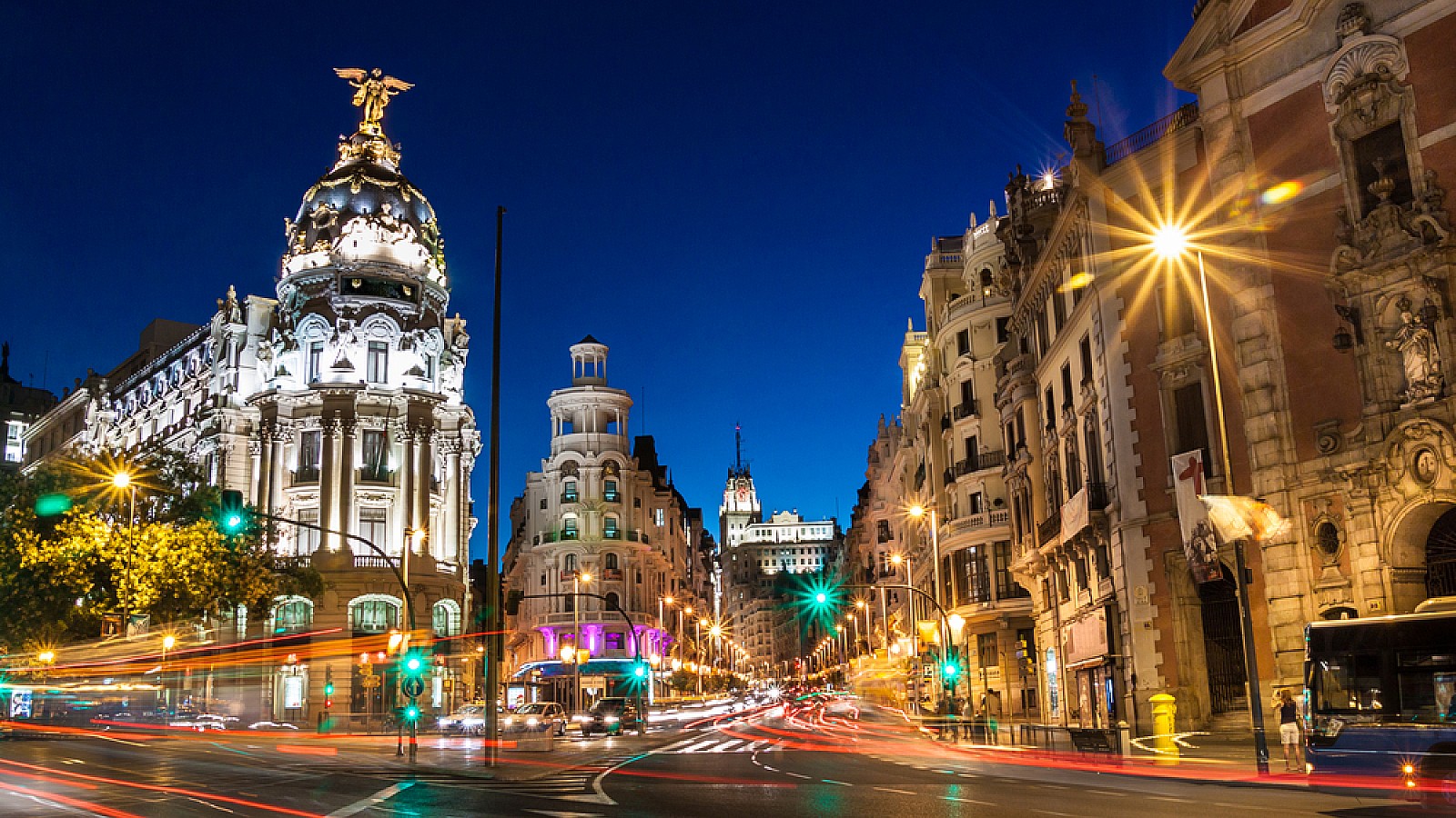 Captan pareja teniendo relaciones en plena Gran Vía de Madrid