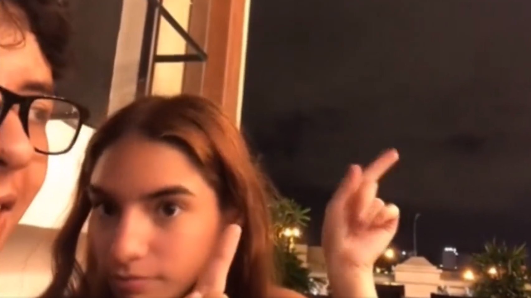 Joven apuesta que caiga rayo si su novia lo engaña y esto ocurrió