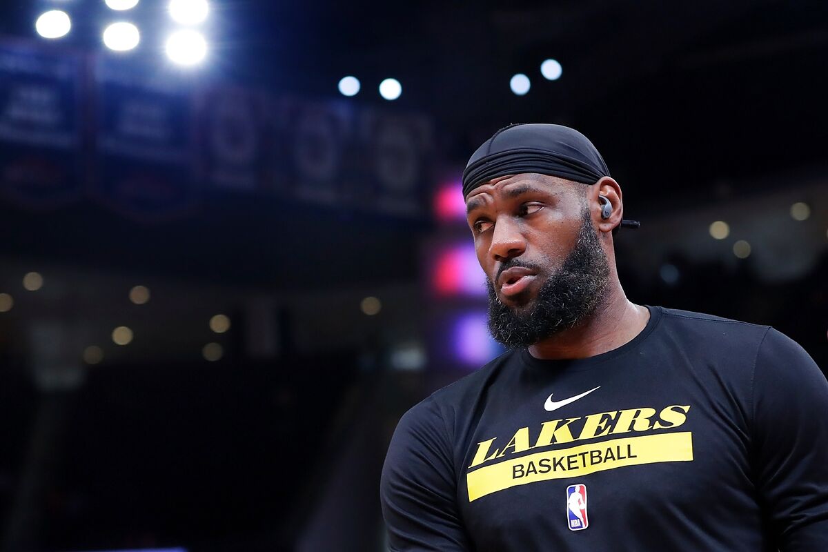 LeBron James: no hay "fecha clara" para mi regreso