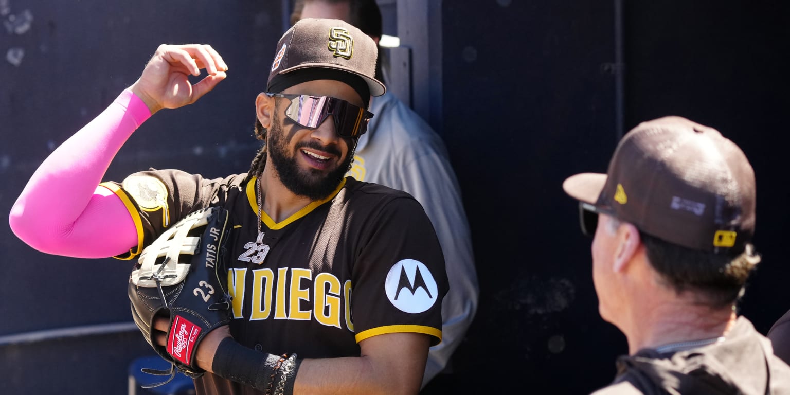 Cañonazo de Tatis Jr eliminó corredor en tercera desde el jardín derecho