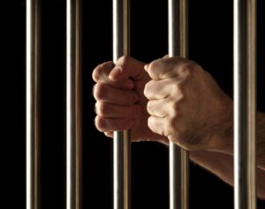 Apresan joven acusado de asestar 12 estocadas a su hermana en Tamboril 