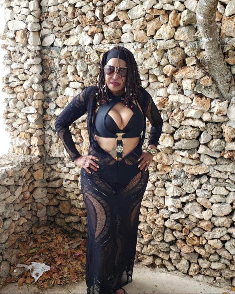 Fefita La Grande sorprendió con sus outfits en Semana Santa