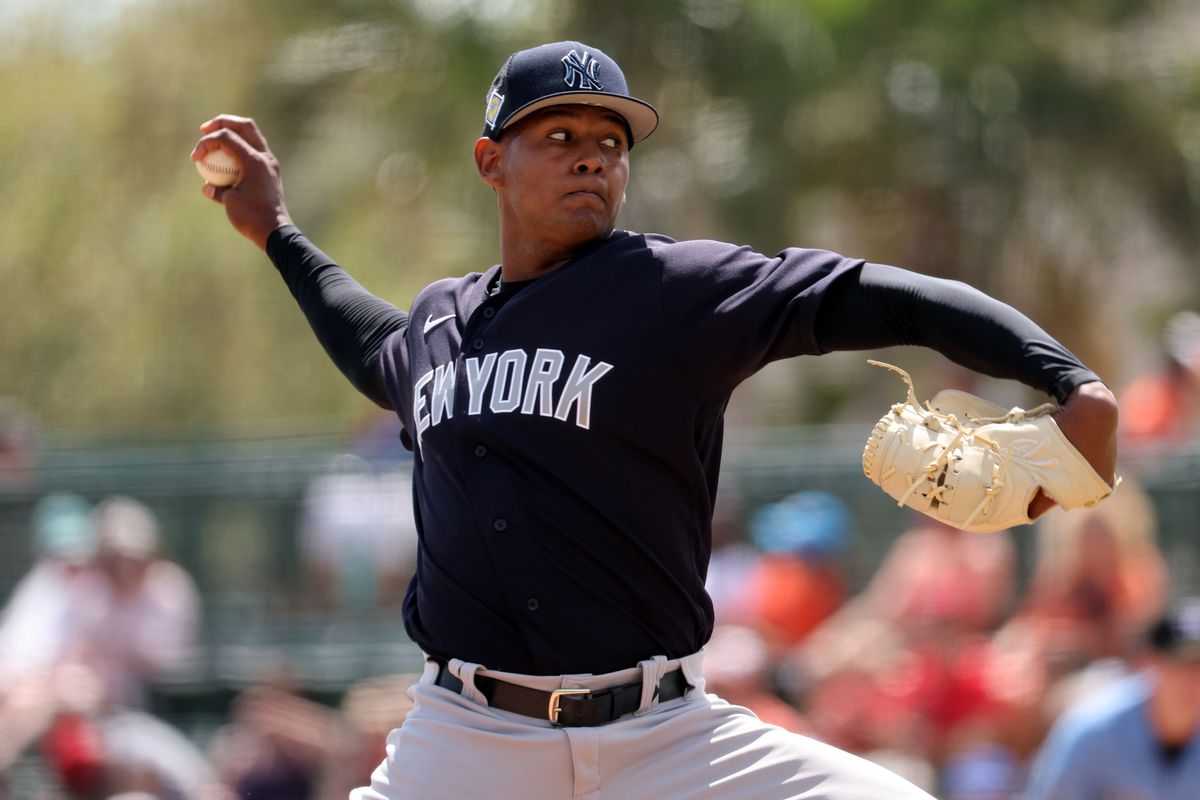 El dominicano Jhony Brito brilla en su debut con los Yanquis