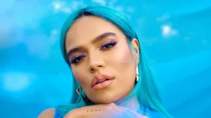 Karol G protagoniza una campaña con Loewe tras su polémica aparición en la revista GQ: “Ese photoshop sí le gustó” 