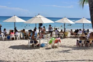 Más de 180 mil turistas visitan el país en esta Semana Santa 