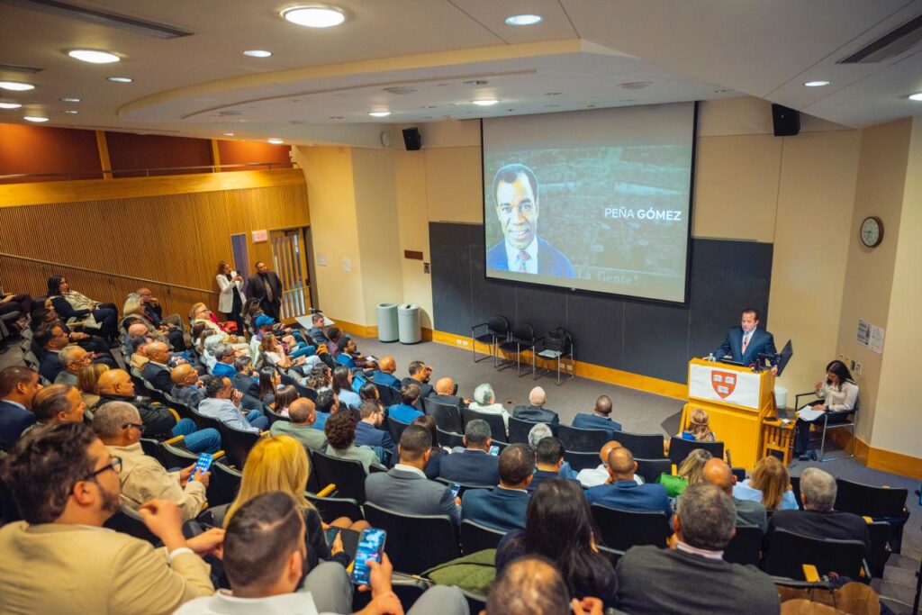 Paliza dice en Harvard que poder servir a la RD desde muy joven ha sido un privilegio