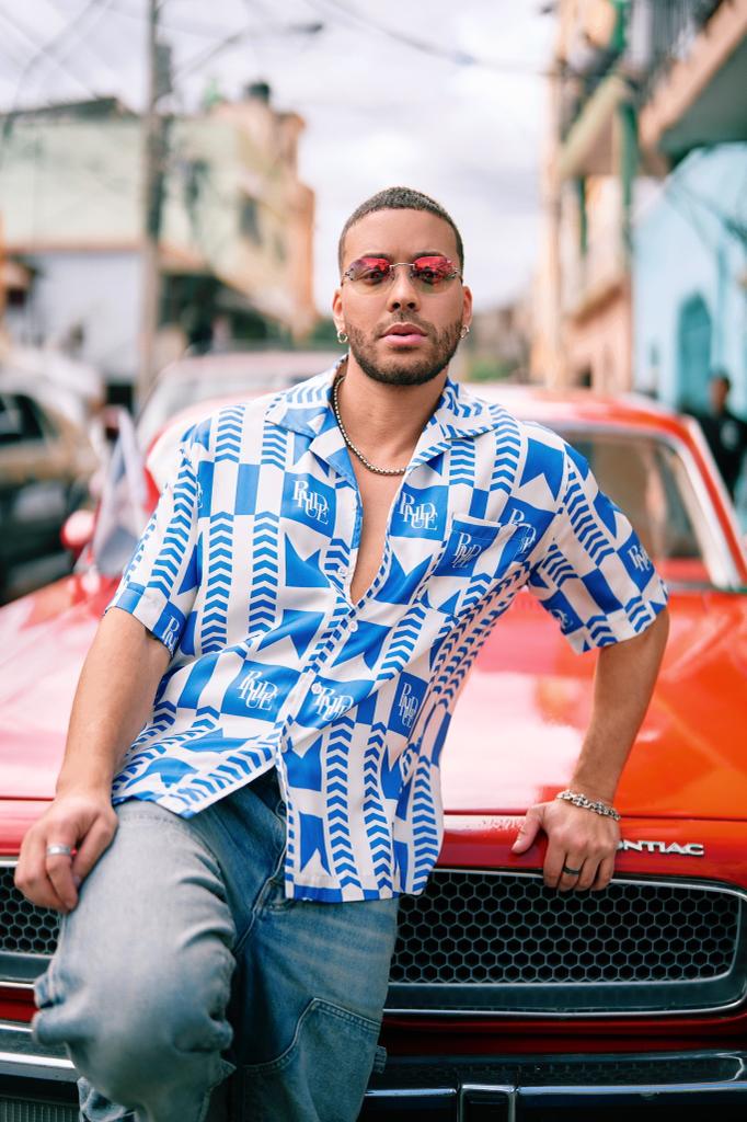 Prince Royce estrena su nuevo sencillo y video "Me Enredé"