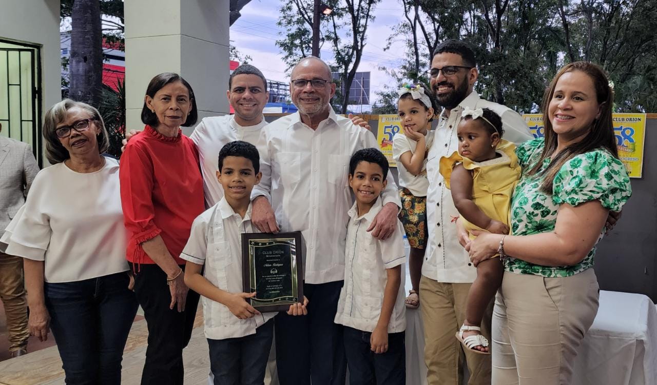 Reconocen trayectoria del periodista Nelson Rodríguez, director de El Caribe