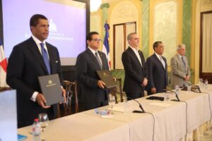 Firman memorándum de entendimiento para acceso a atención médica y educación de alta calidad