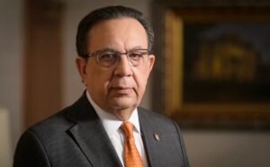 Valdez Albizu participa en las reuniones anuales del FMI y del Banco Mundial 