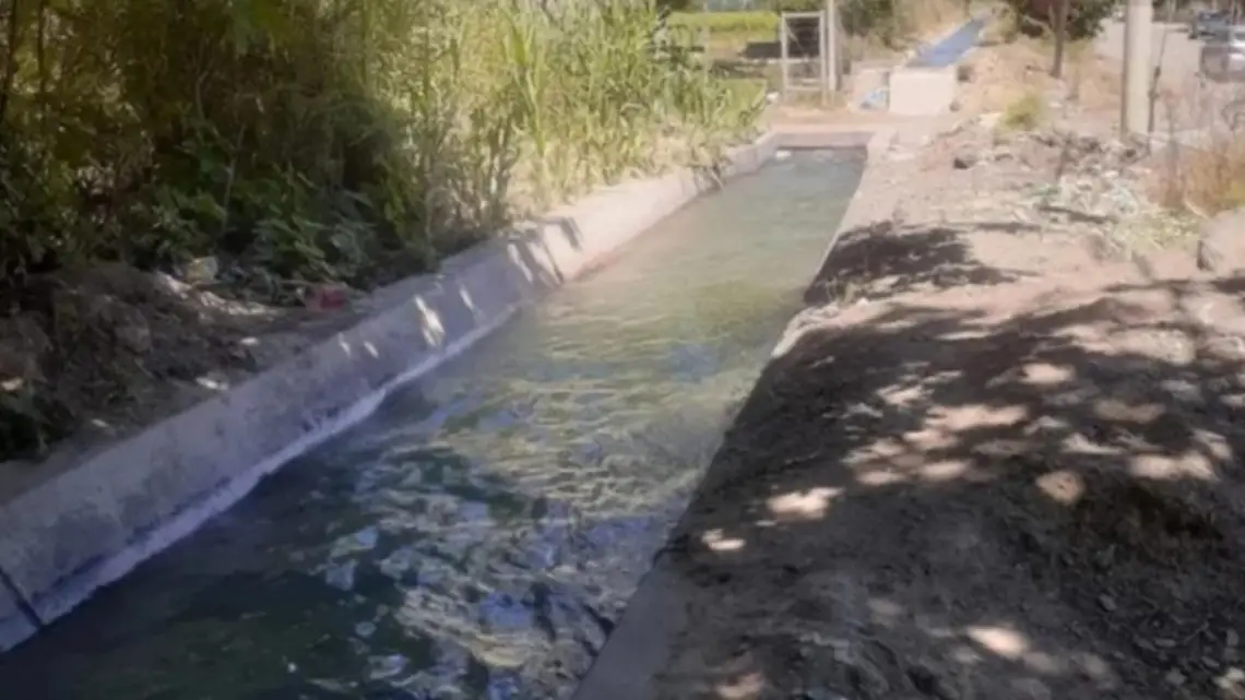 Niño de un año muere al caer en una canal en Jarabacoa