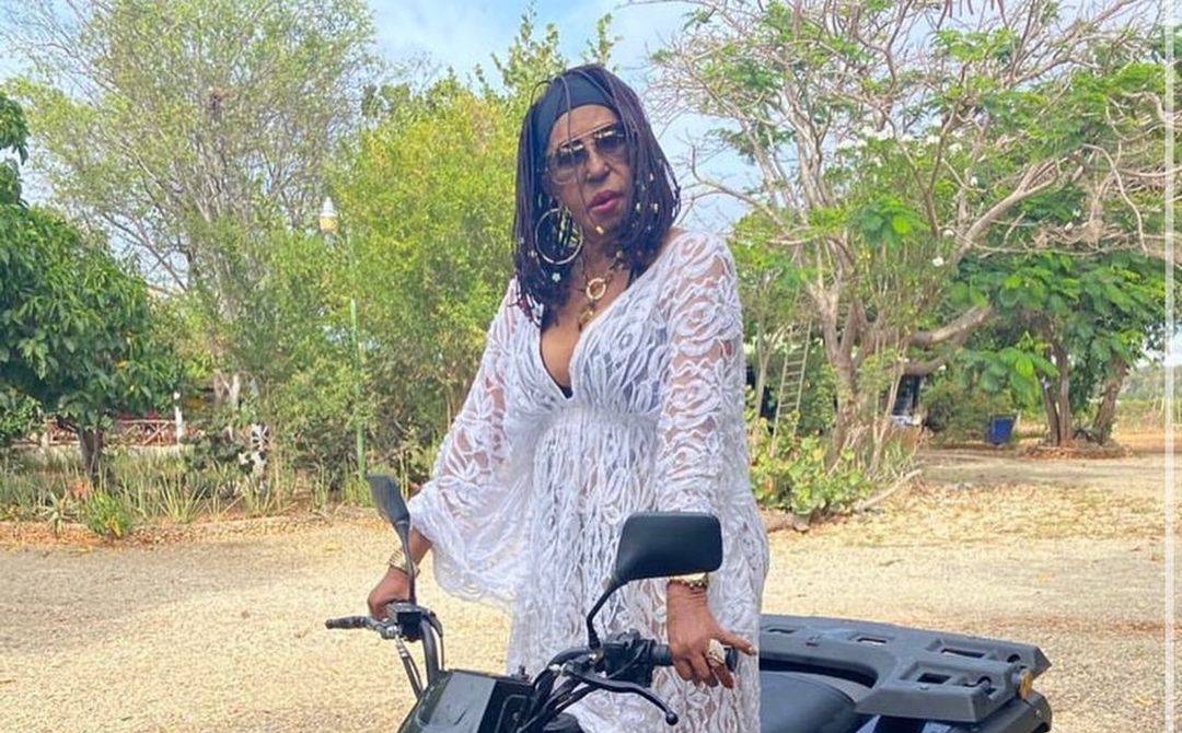 Fefita La Grande sorprendió con sus outfits en Semana Santa