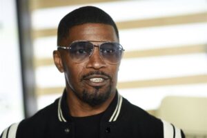 Tras una 'complicación médica' hospitalizan al actor Jamie Foxx