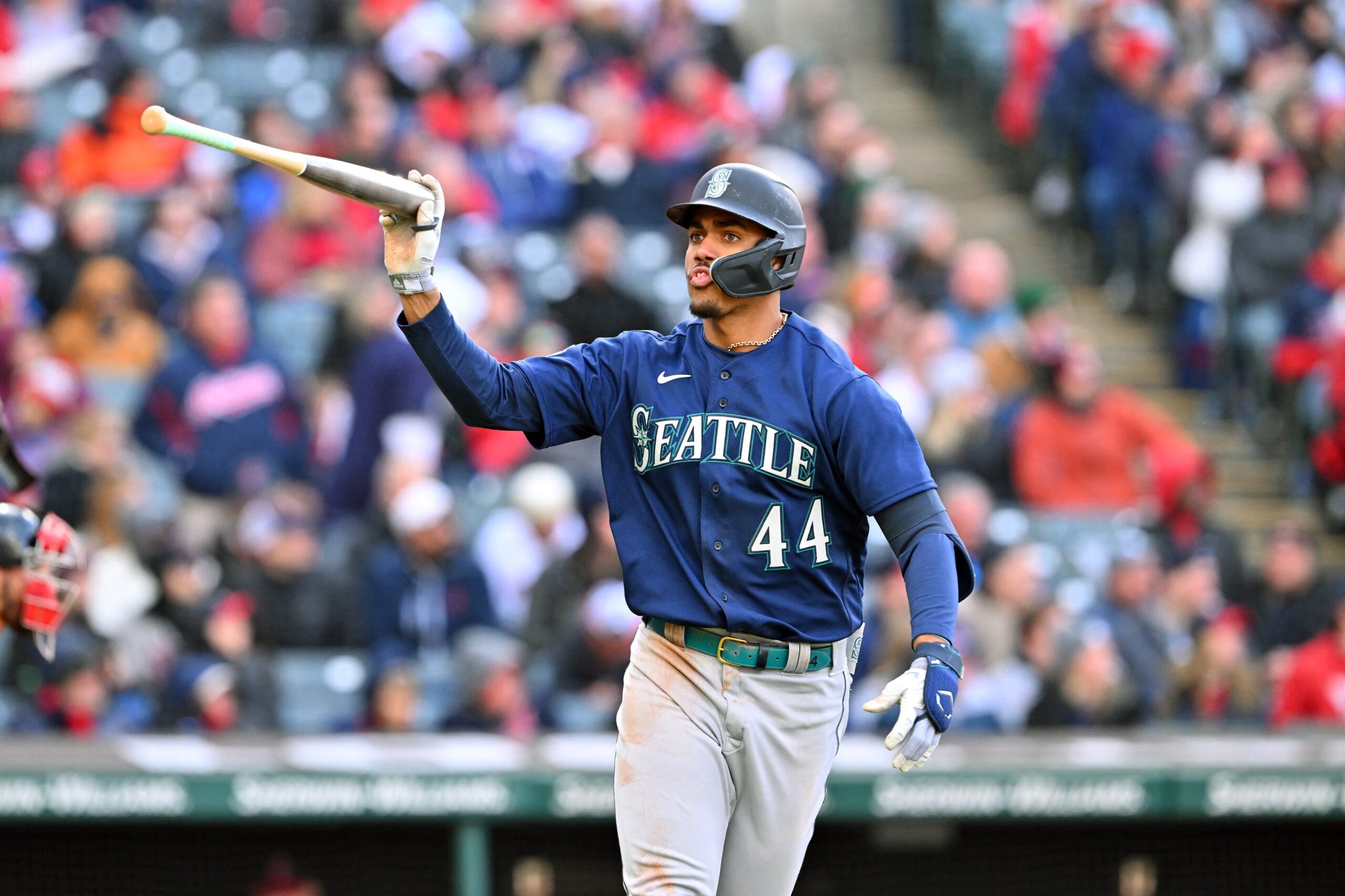 Padres de Julio Rodríguez enloquecen con su jonrón a Cleveland