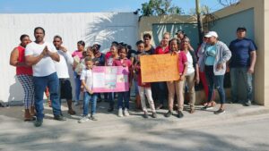Padres cierran escuela en Nagua en protesta por malas condiciones del plantel  