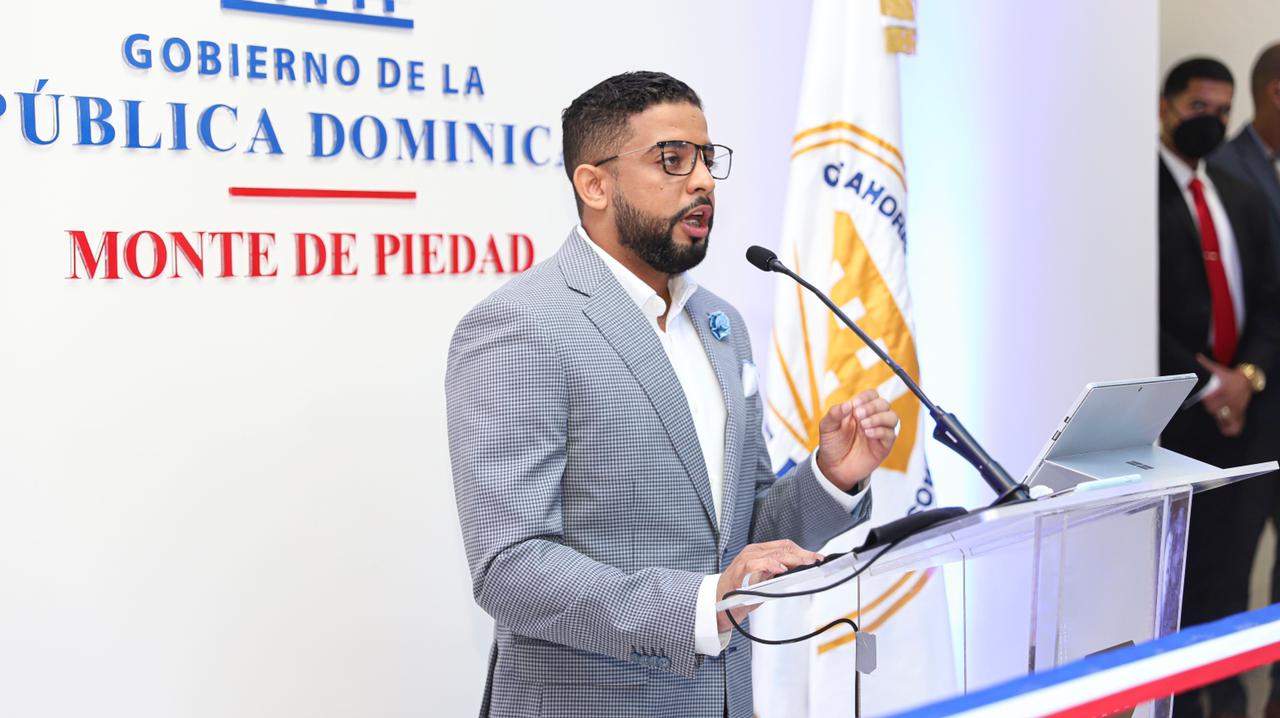 Wellintong Grullón: “el Gobierno está cambiando todo un sistema ”