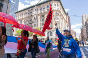 Latinos protagonizan la marcha por el Día del Trabajo en Nueva York
