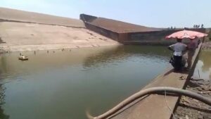 Incidente en India: Funcionario sacrifica embalse por un celular
