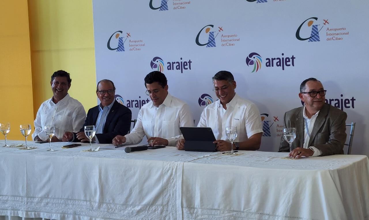 Arajet inicia una nueva era de conectividad entre Santiago y Colombia