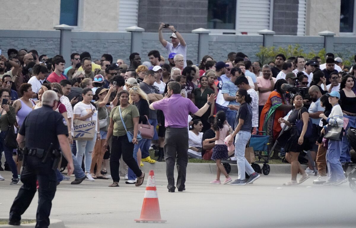 Biden pide prohibir rifles de asalto en EE.UU. tras tiroteos