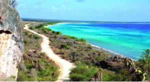 Pedernales defenderá inversiones turísticas en cualquier escenario