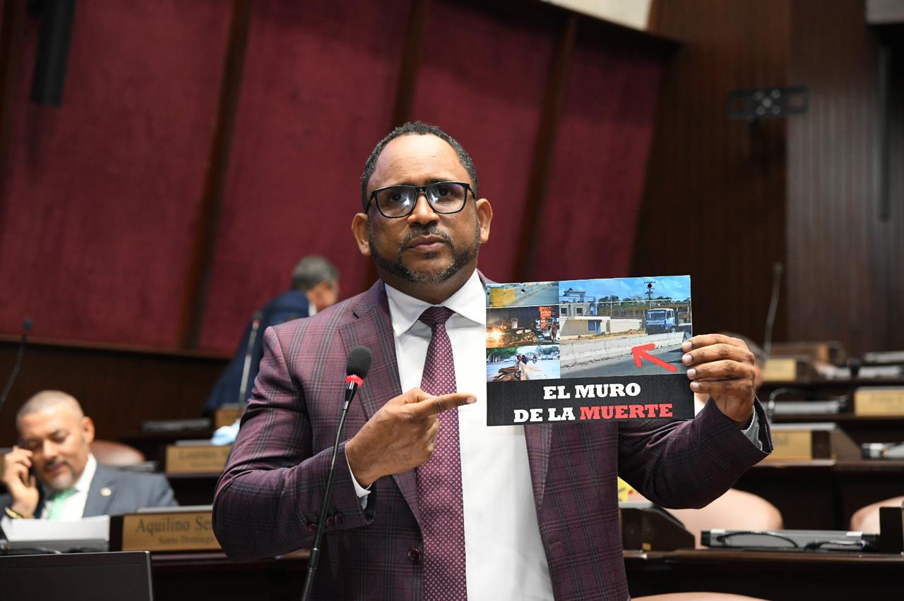 Diputado Aracena llama al ministro de Obras Públicas a buscar solución al "muro de la muerte" en SDE