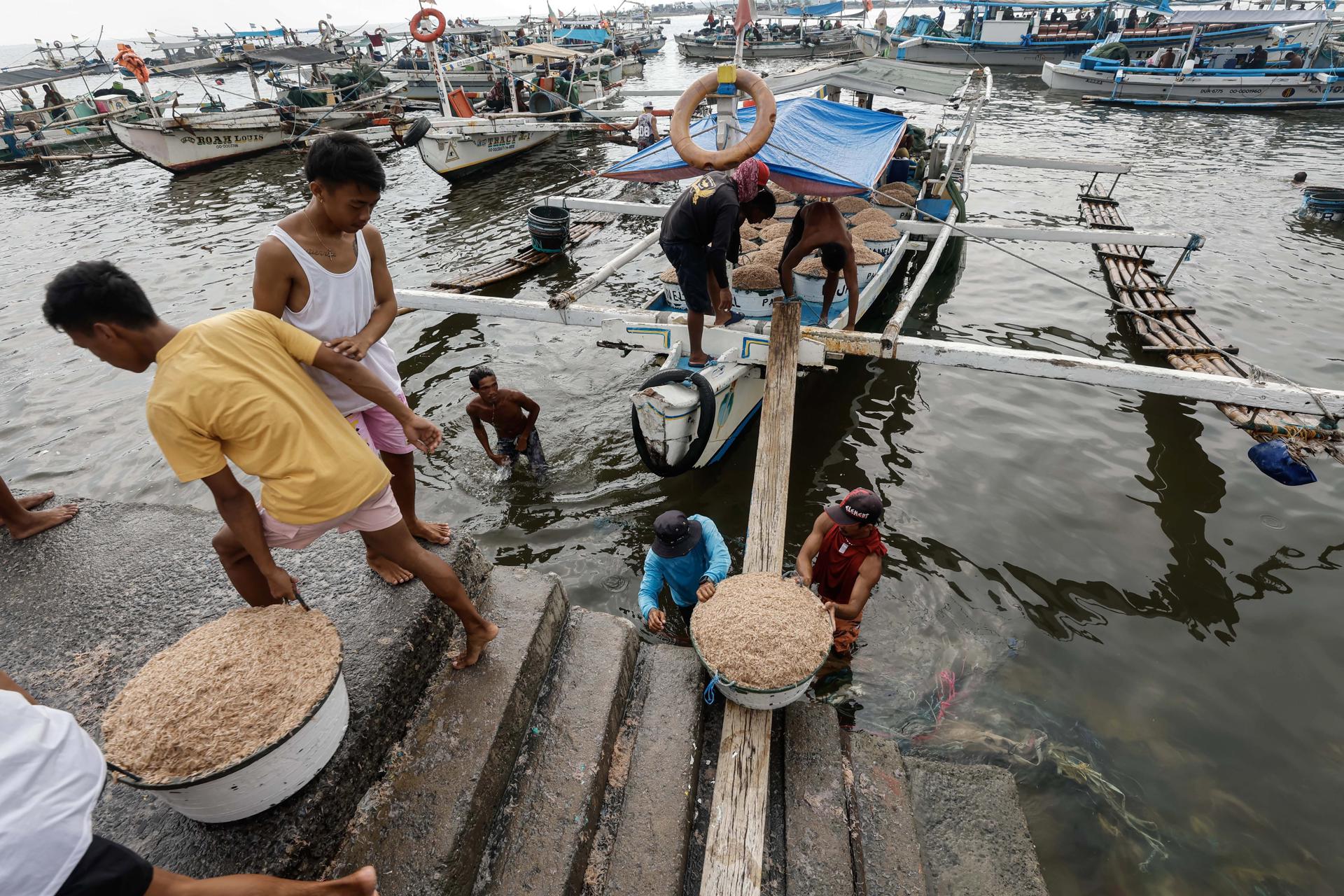 El supertifón Mawar se intensifica y avanza hacia Filipinas y Taiwán