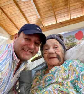 Personalidades se solidarizan con Abel Martínez, por fallecimiento de Mélida Durán
