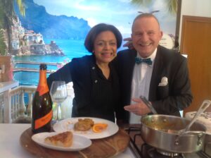 Massimo Borghetti celebra con júbilo los 18 años de su programa de televisión gastronómico ‘’Saber del Sabor’’