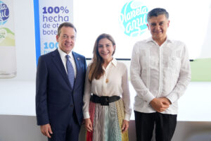 Planeta Azul lanza primera botella 100% reciclada
