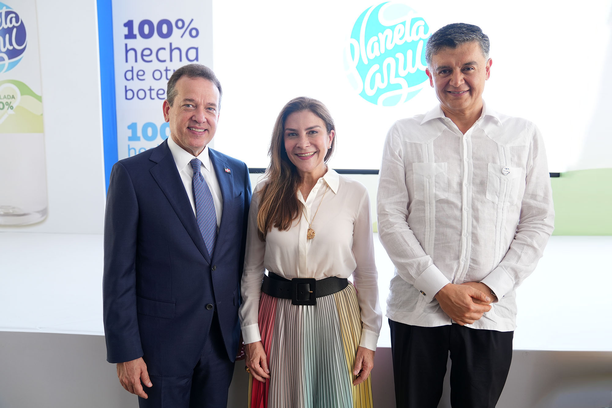 Planeta Azul lanza primera botella 100% reciclada