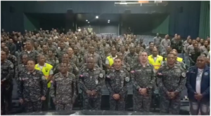 Policía Nacional imparte charla a agentes sobre reforma y uso de la fuerza  