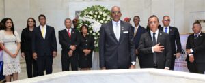 Contraloría celebra misa por 94 aniversario de fundación