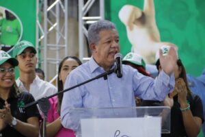 Agenda de Leonel Fernández con dos días de actividades en Santo Domingo Este