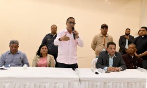 Obras Públicas y Alcaldía SDE inician diálogo con comunitarios 