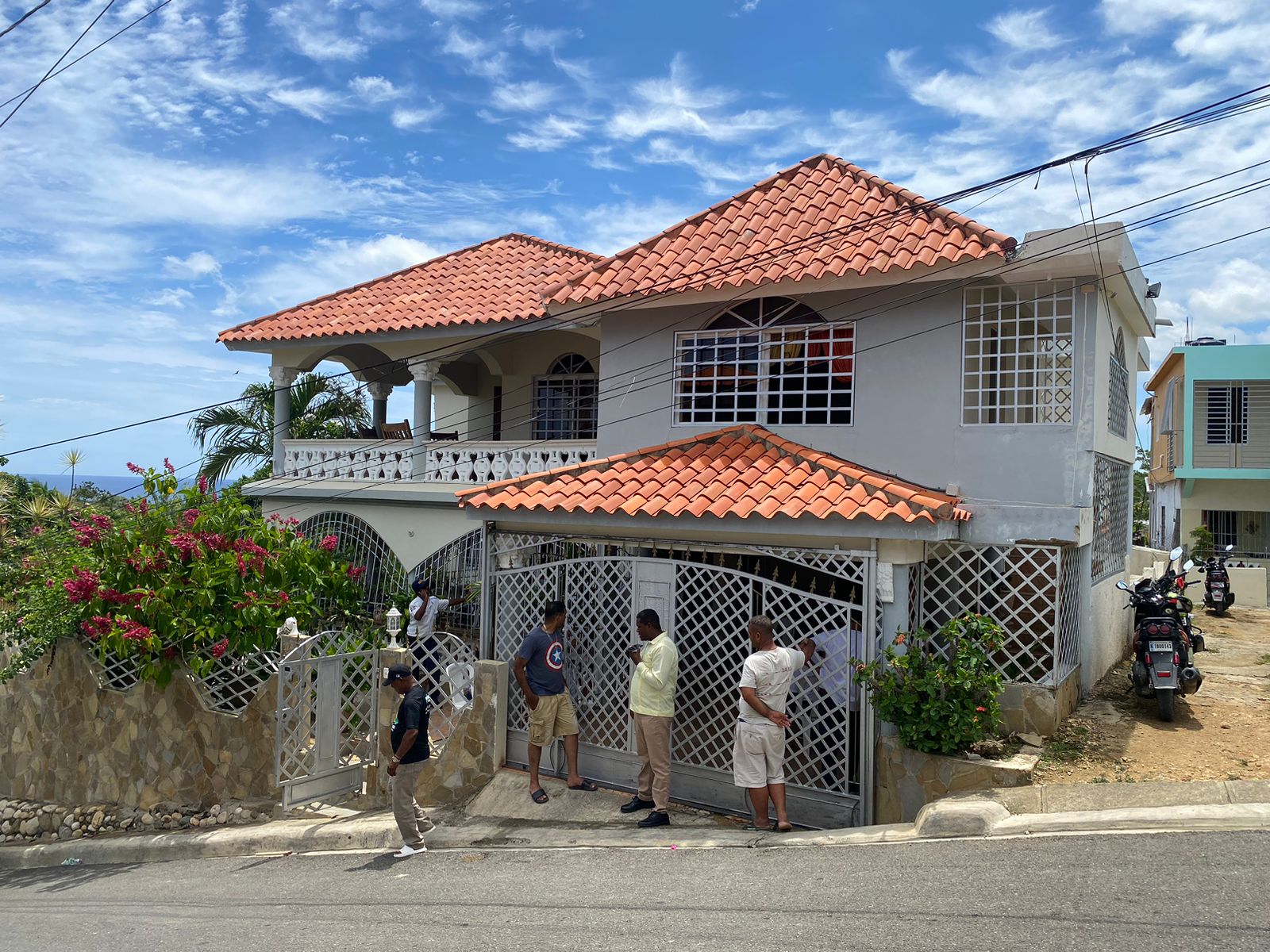 Se quita la vida de un disparo esposo de regidora en Puerto Plata