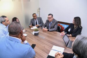 Ministerios de Educación y Salud Publica trabajan en mesa interinstitucional para solucionar situación niños del KOGLAND