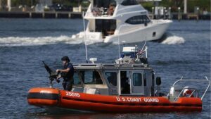 Guardia Costera repatria 96 inmigrantes a RD tras intentar entrar a Puerto Rico