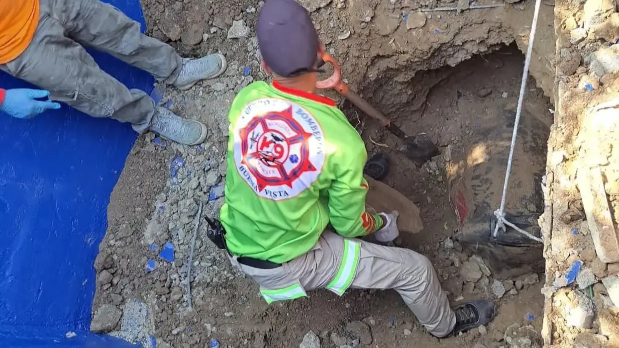 Habla albañil que tapó el cuerpo enterrado en La Vega