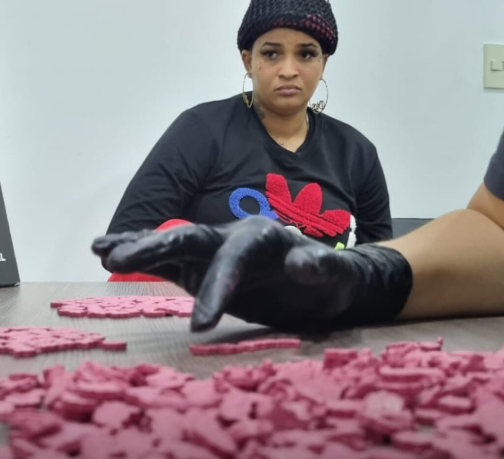 Detienen en Paraguay a dominicana con 11.852 pastillas de éxtasis