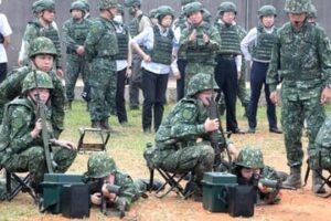 China dice está dispuesta a “aplastar” cualquier intento de independencia de Taiwán